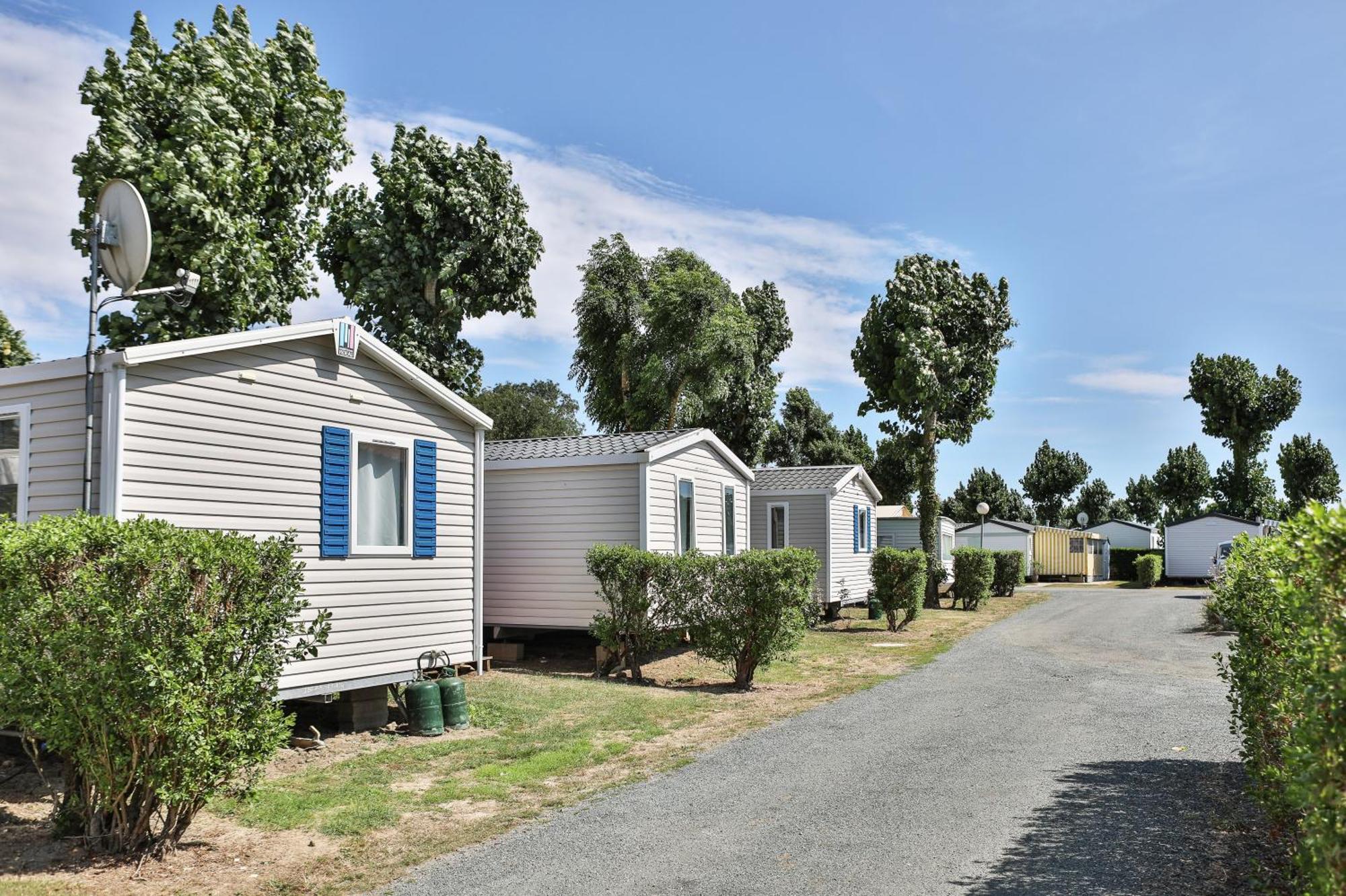 Отель Camping Maeva Club L'Atlantique Angles  Экстерьер фото