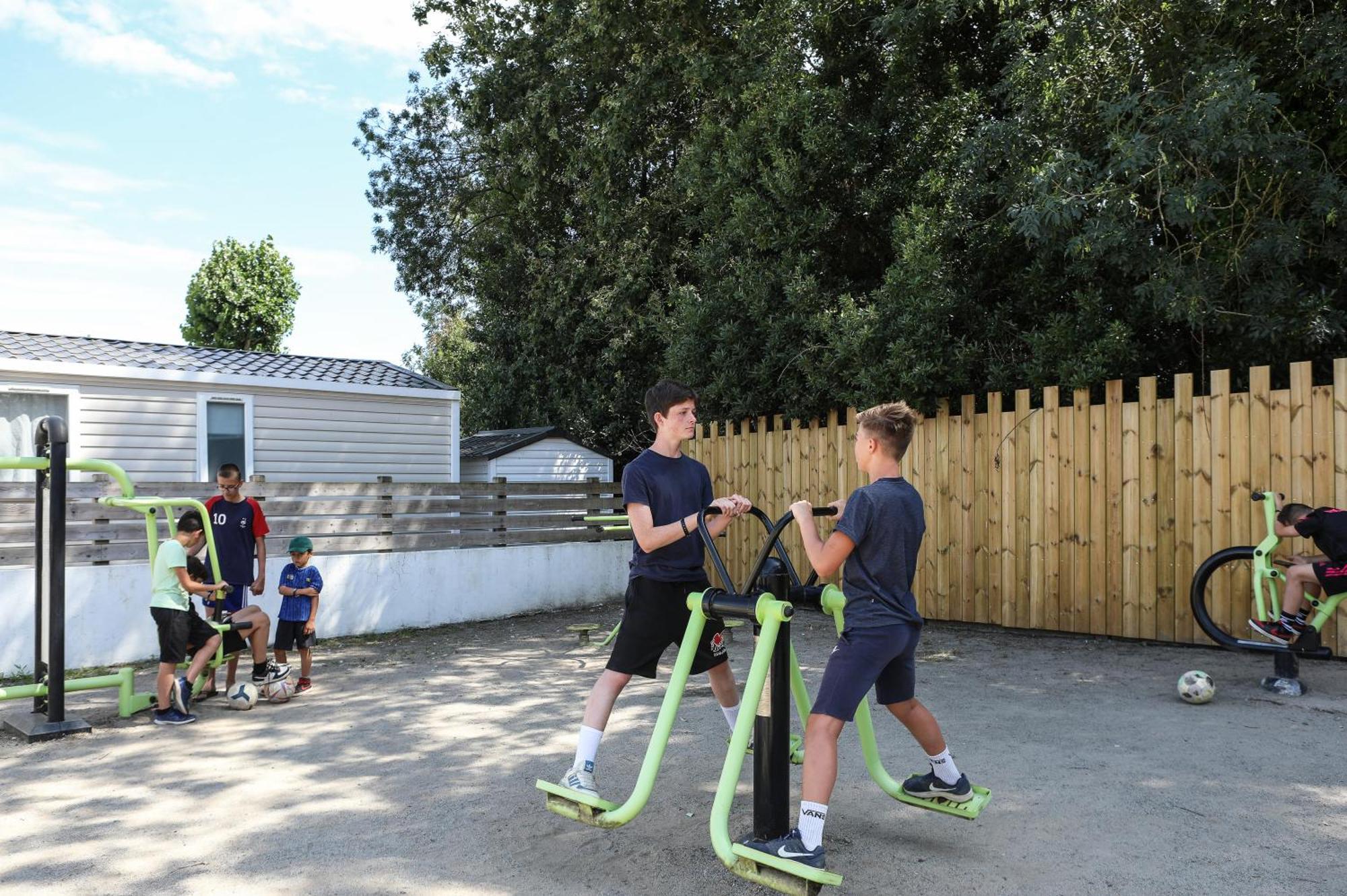 Отель Camping Maeva Club L'Atlantique Angles  Экстерьер фото